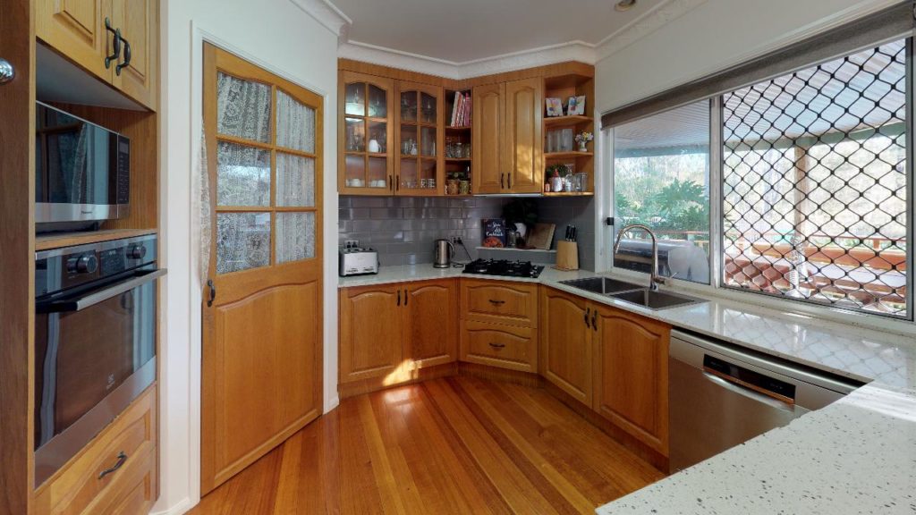 The Oakdale Ranch Mackay and Sons House Removals, Removable Homes