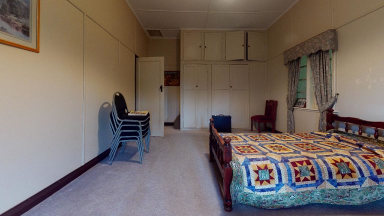 Barrington-Manor-Bedroom(1)