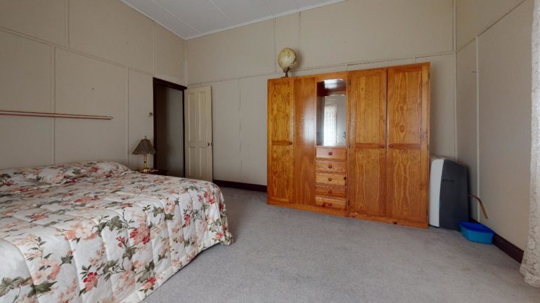 Barrington-Manor-Bedroom(4)