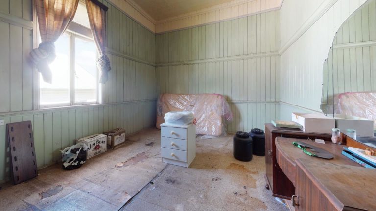 Oaklands-House-Bedroom(4)