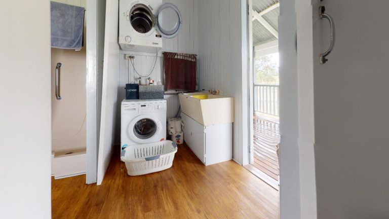 Laidley-Heights-Laundry