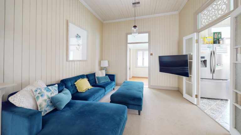 Wavell-Heights-Living-Room(1)